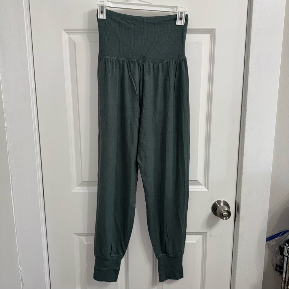 NEW aerie joggers - Picture 2 of 5